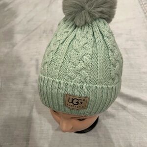 UGG Kids Light Green Cable Knit Hat